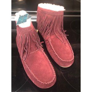 NWT EMU Australia Cayote fringe sheepskin suede boots moccasins Bordeaux size 10